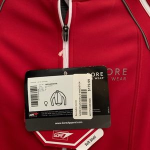 New Woman’s Gore Bike Jacket with zipper off sleeves!